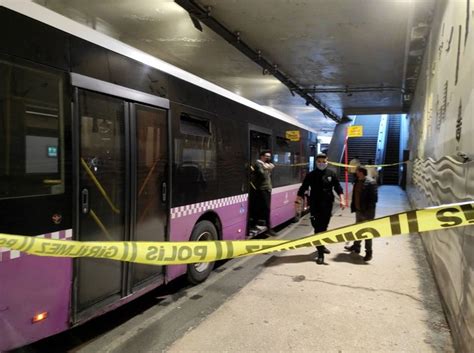 İ­E­T­T­ ­o­t­o­b­ü­s­ü­ ­ç­a­l­a­n­ ­h­ı­r­s­ı­z­ı­n­ ­İ­s­t­a­n­b­u­l­ ­t­u­r­u­